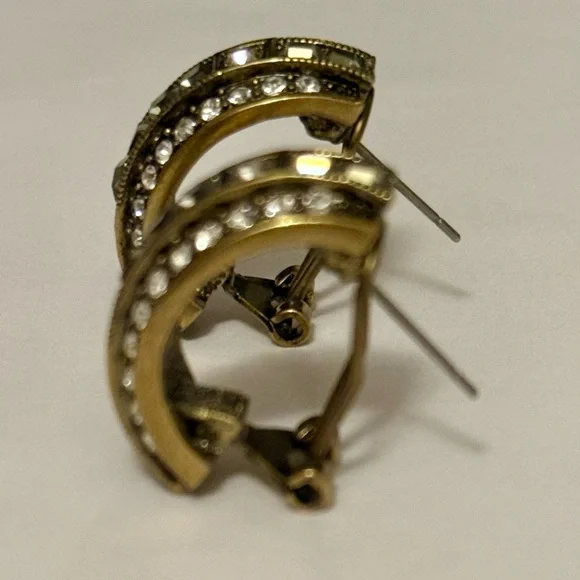 Heidi Daus Gold Tone and Silver Crystal Earrings with Vintage Accents SO chic 💫 - Picture 3 of 4